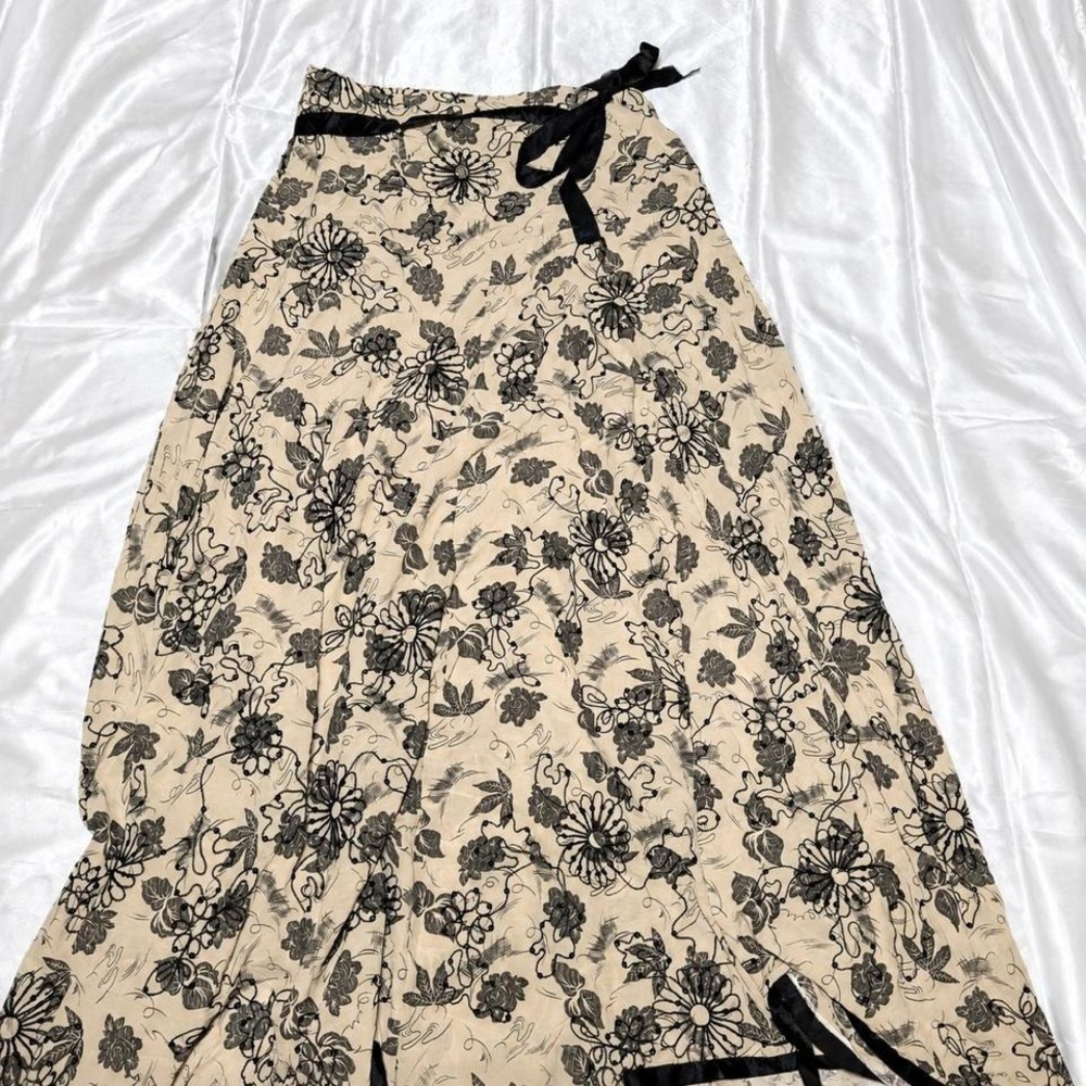 Vintage Y2K Lara Floral Beaded Midi Skirt